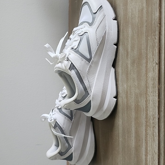 Under Armour Forge Sneaker Women's Size 6.5 - Picture 5 of 9